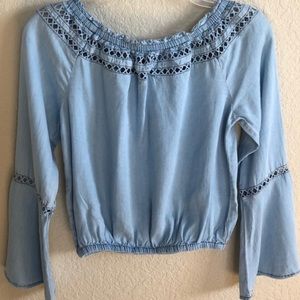 Walter Baker Light Denim Cropped BoHo Top W Bell Sleeves Women’s Sz Sm‎